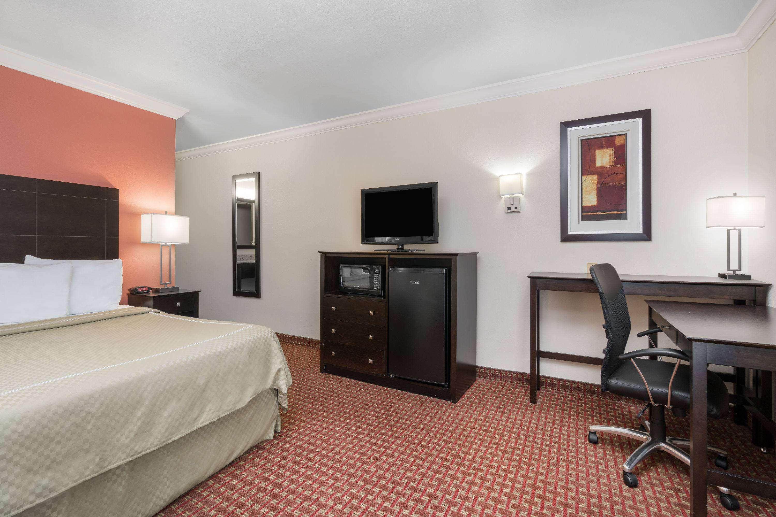 Americinn By Wyndham Johnston Des Moines Urbandale Εξωτερικό φωτογραφία