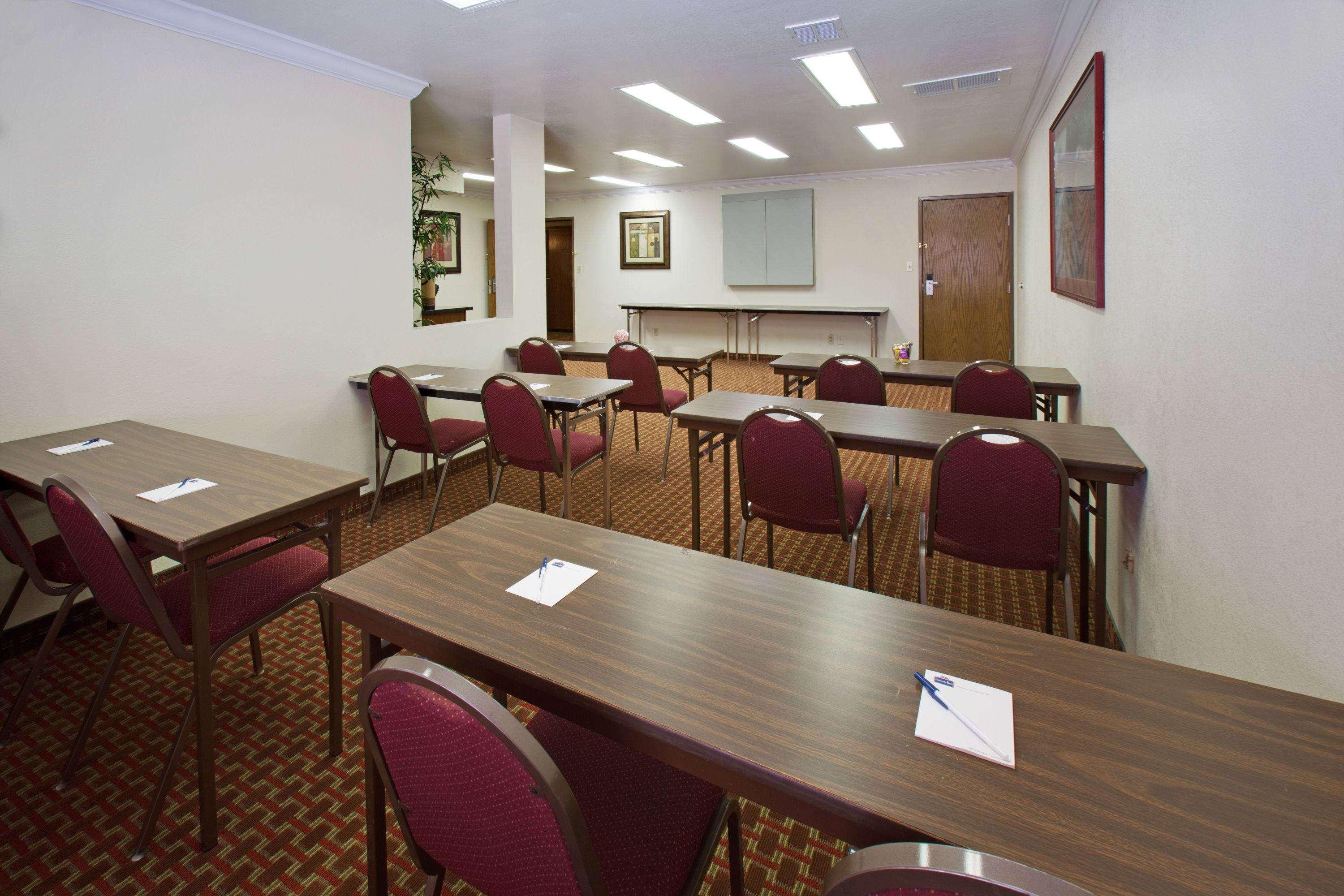 Americinn By Wyndham Johnston Des Moines Urbandale Εξωτερικό φωτογραφία