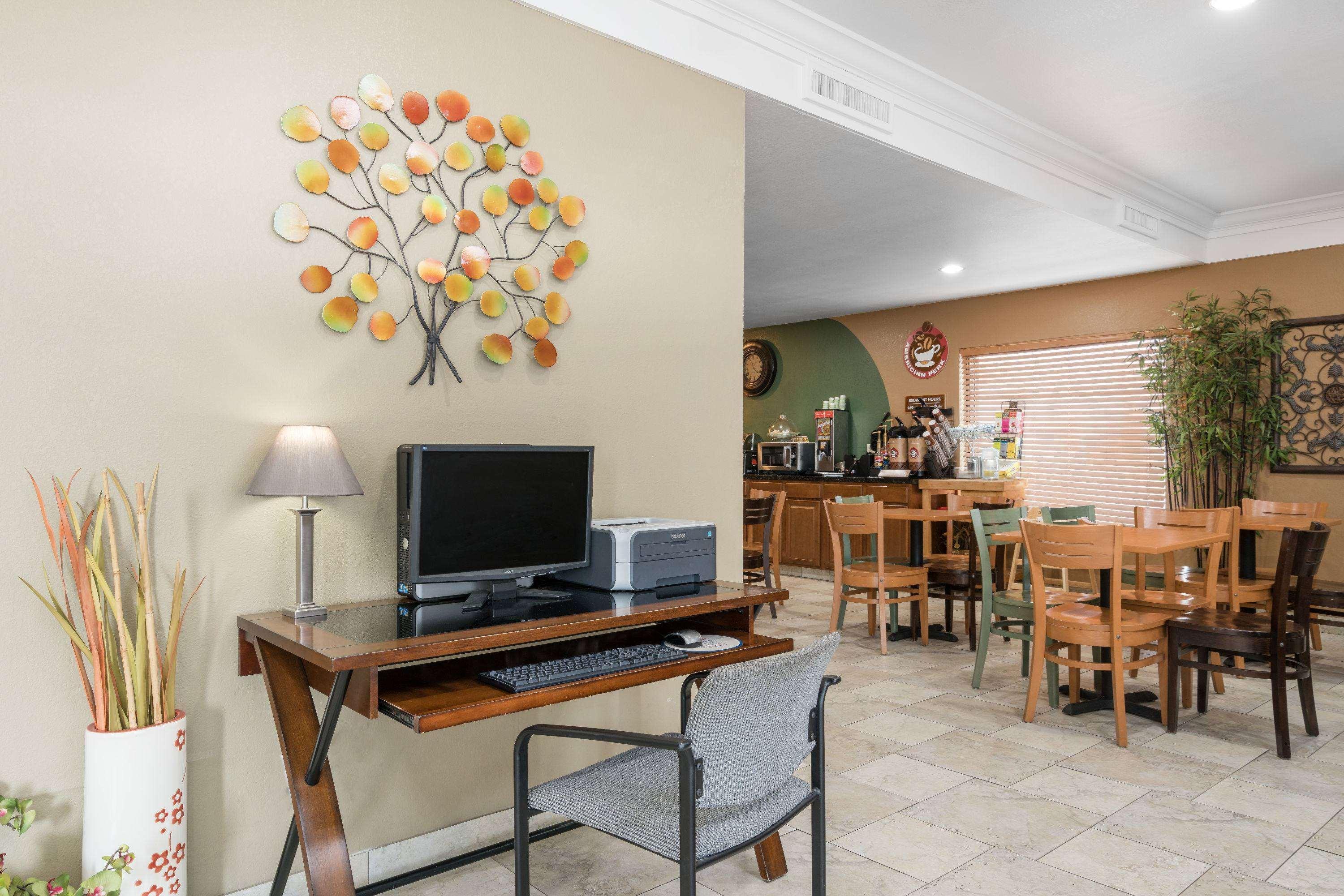 Americinn By Wyndham Johnston Des Moines Urbandale Εξωτερικό φωτογραφία