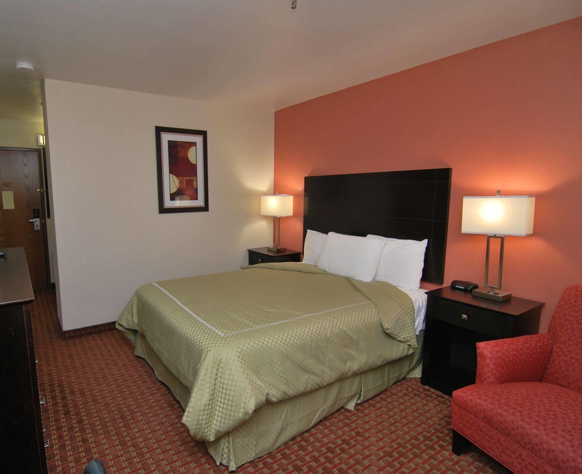 Americinn By Wyndham Johnston Des Moines Urbandale Εξωτερικό φωτογραφία